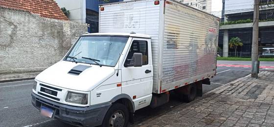 IVECO DAILY 35.10 CHASSI CABINE DIESEL MANUAL IVECO DAILY 35.10 CHASSI CABINE DIESEL MANUAL